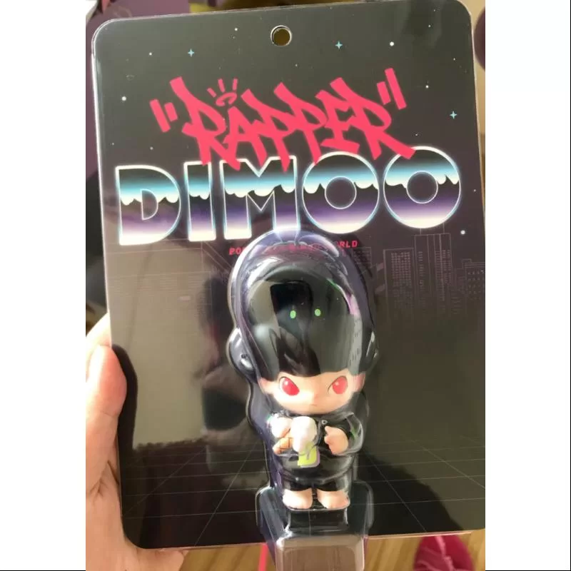 DIMOO WORLD Rapper Mini Figure Ediție limitată