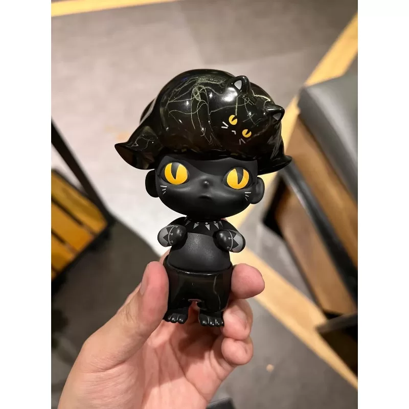 Figura limitată DIMOO Black Cat