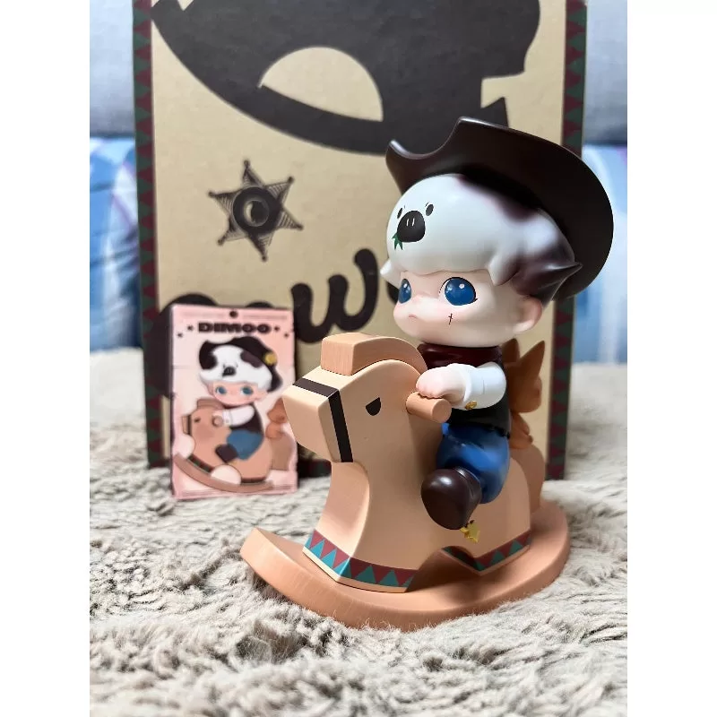 Figurină DIMOO Cowboy Sway Sway Limited