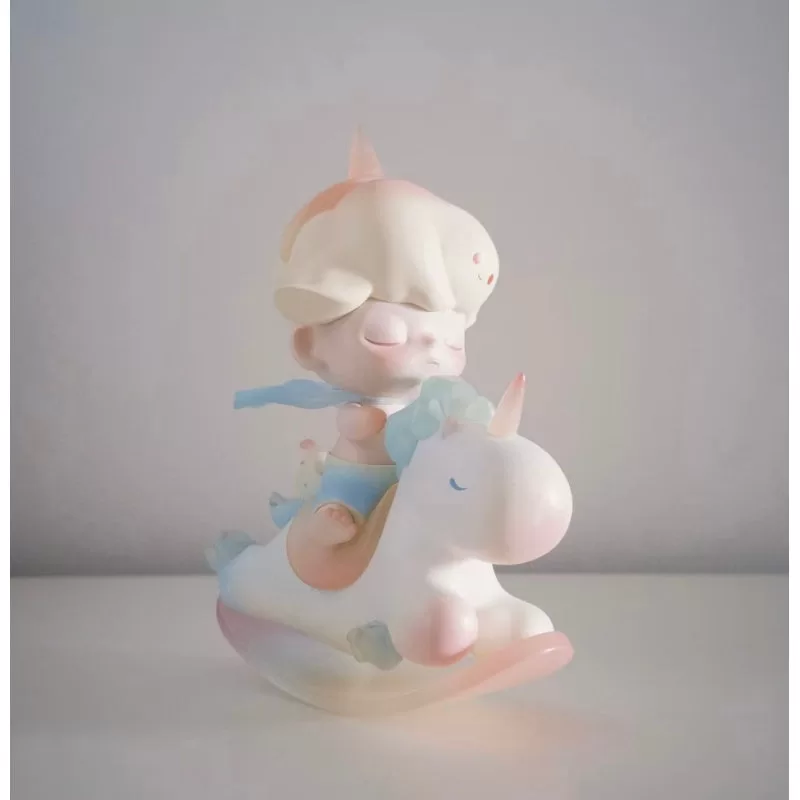 Figurină limitată DIMOO Rainbow Ice Unicorn