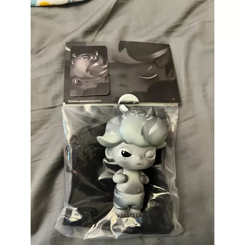 Figurină limitată DIMOO Silver Tiger