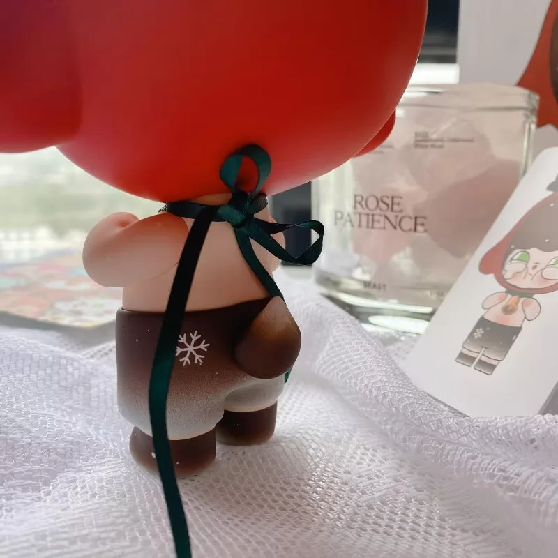 Figurină limitată DIMOO x Crybaby Elk Figurină limitată DIMOO x Crybaby Elk