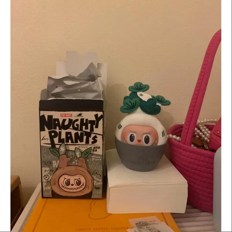 Labubu THE MONSTERS NAUGHTY PLANTS Vinyl Face Series SECRET Pin Labubu THE MONSTERS NAUGHTY PLANTS Vinyl Face Series SECRET Pin