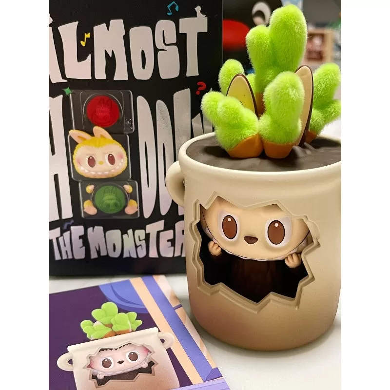 Labubu The Monsters Almost Hidden Series Ghiveci de flori
