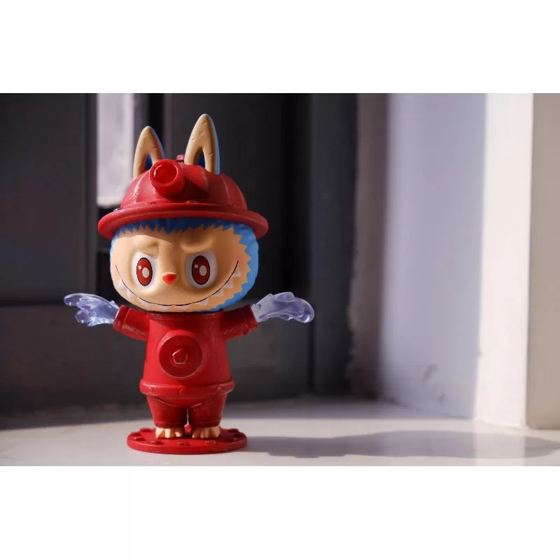 Labubu The Monsters Almost Hidden Series Hidrant de incendiu