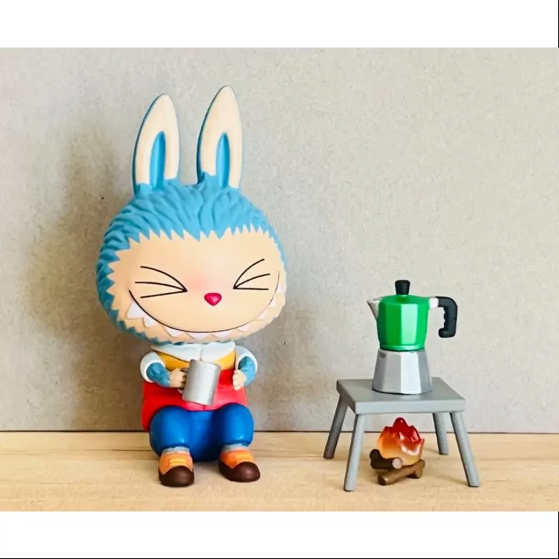 Labubu The Monsters Camping Series Focar