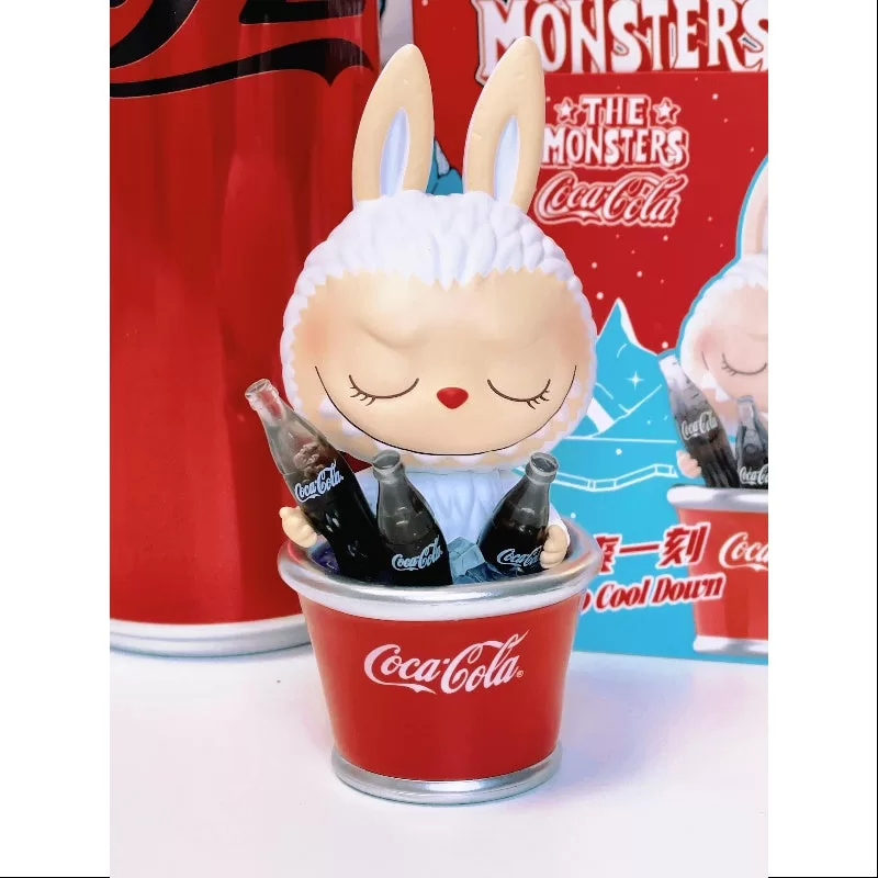 Labubu The Monsters Coca Cola Series E timpul să se răcească