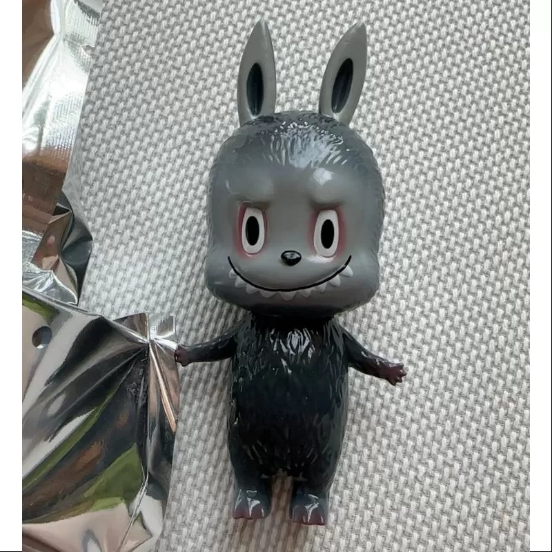 Labubu The Monsters The Little Monsters Seria 1 Clasic Gri