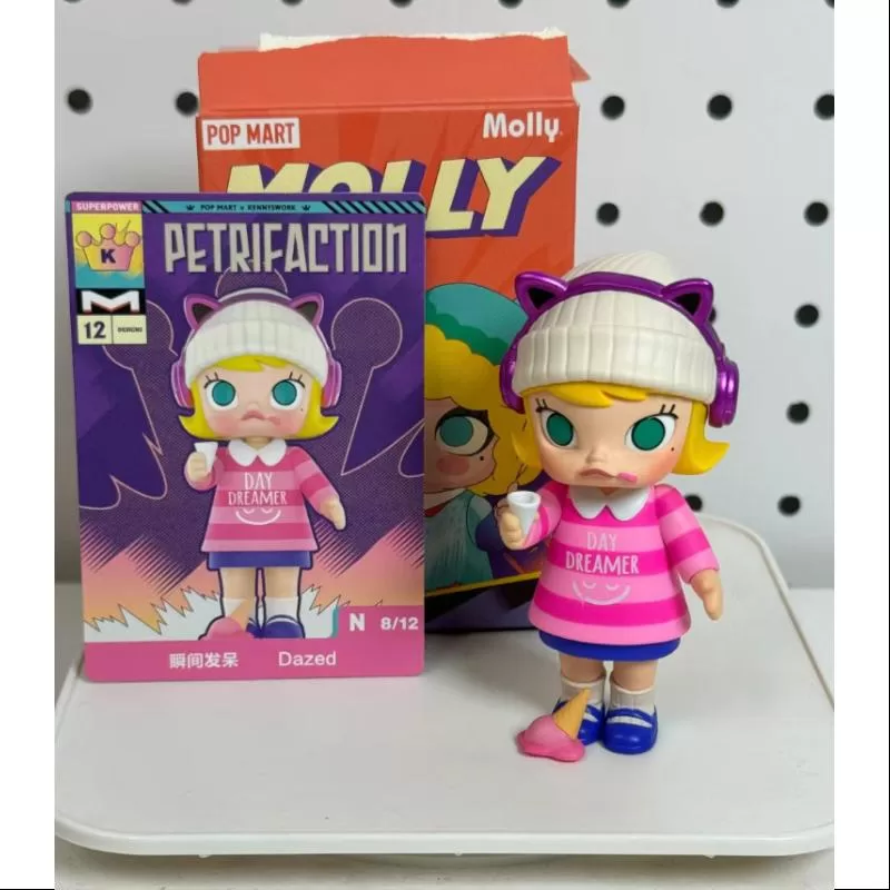 MOLLY Seria mea de superputere instantanee Dazed