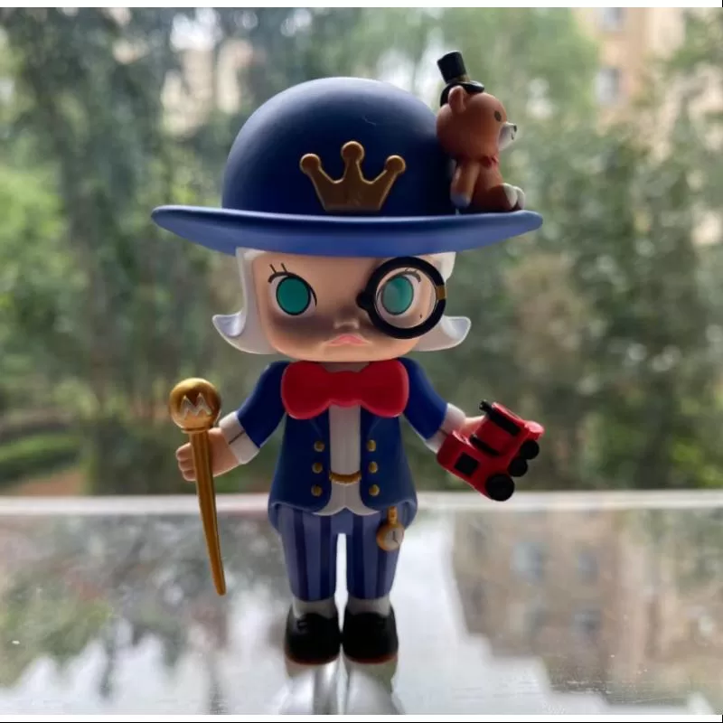 MOLLY TOY MUSEUM X KENNYSWORK Ediție limitată